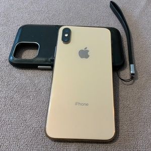 iPhone XS 64GB in excellent condition, gold, UNLOCKED, comes with leather case.